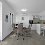 Four-bedroom In Holiday home Rogoznica (Sibenik-Knin)