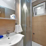 Four-bedroom In Holiday home *