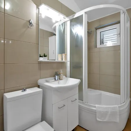 Four-bedroom In Holiday home