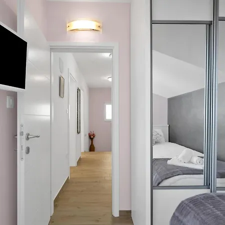 Four-bedroom In Holiday home *