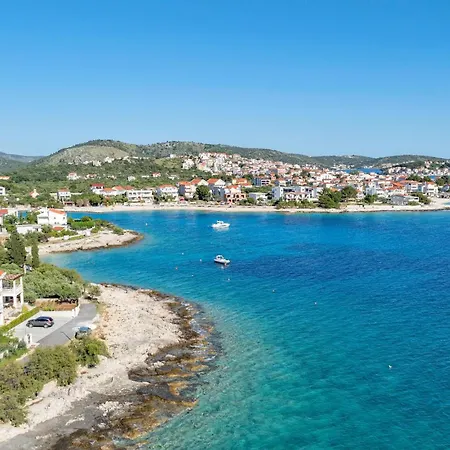 Four-bedroom In Holiday home