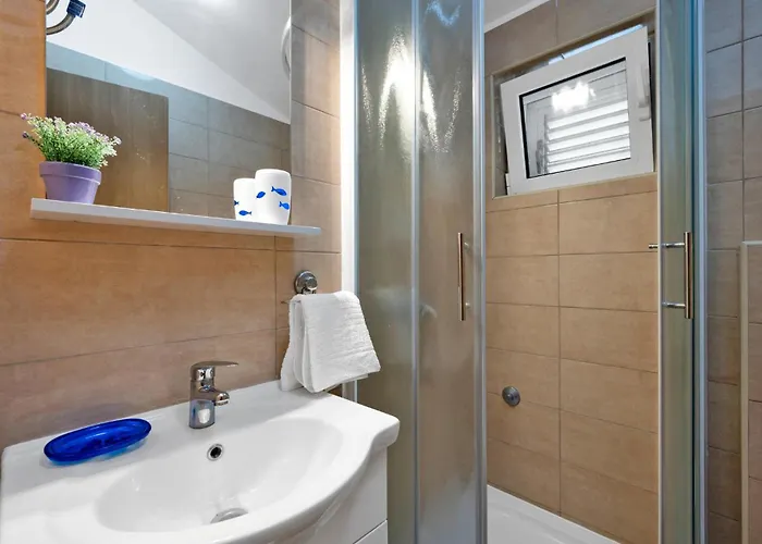 Four-bedroom In بيت للعطل *